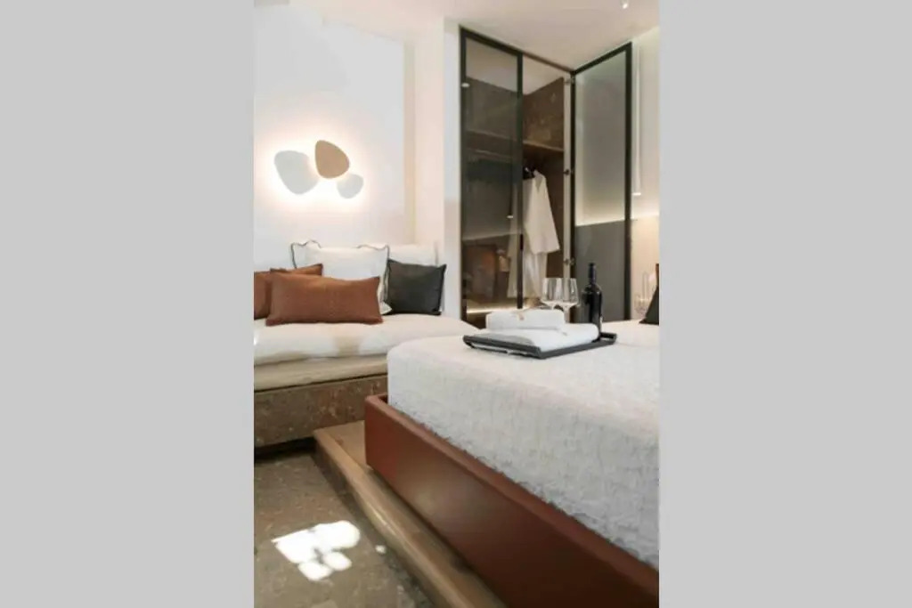 Unique Suite Property 2GUESTS shared pool