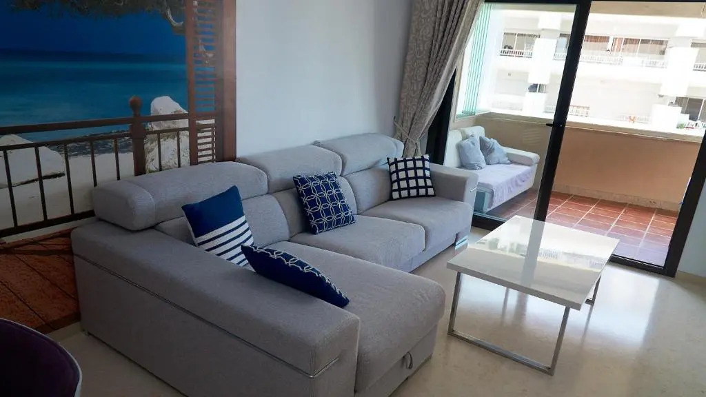 Roy Boston - Luxury Apartment