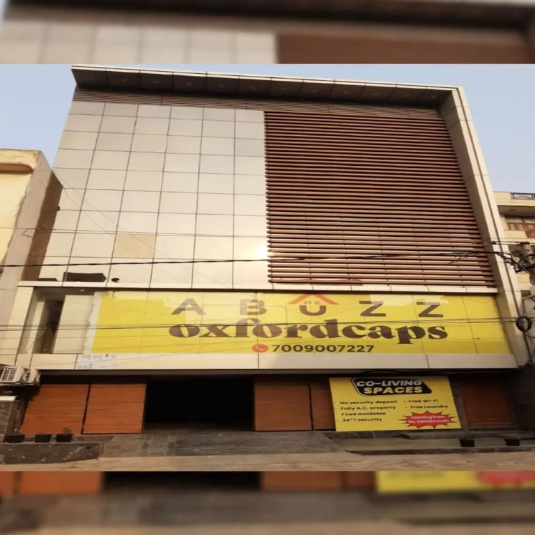 Abuzz Oxfordcaps Roopnagar - Campus Accommodation