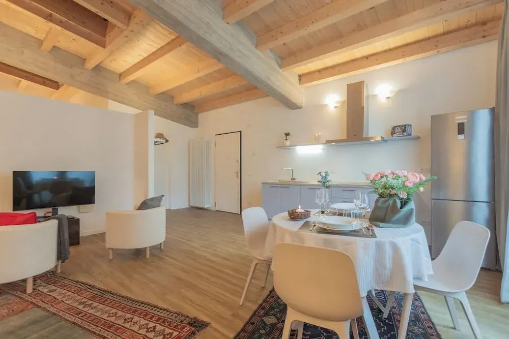Luxury Apartments in Villa Cardinal Ciceri by Rent all Como