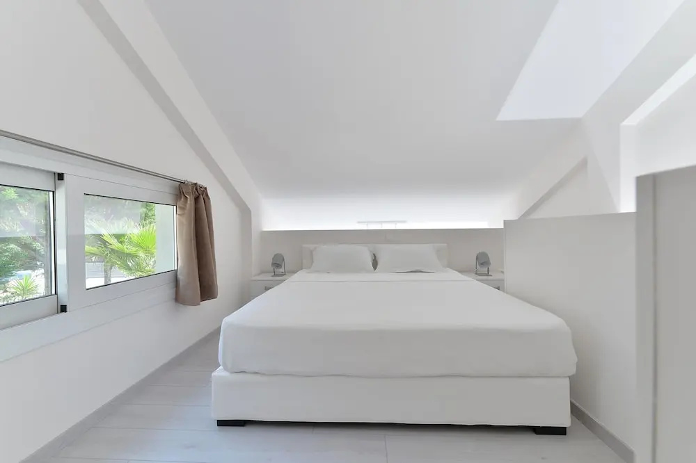 Alekos Suites