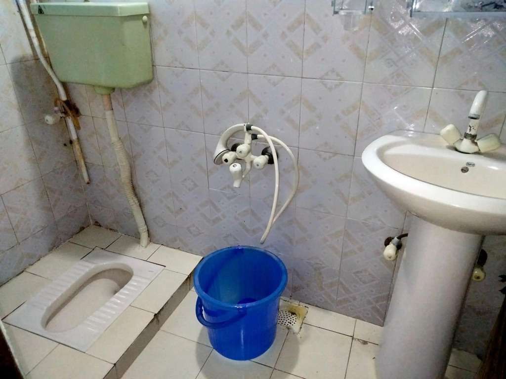 Entire Furnished Two bedrooms Apartment Ground Floor with kitchen