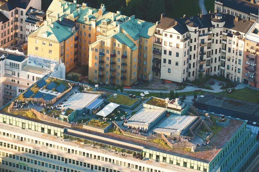 Hotel With Urban Deli