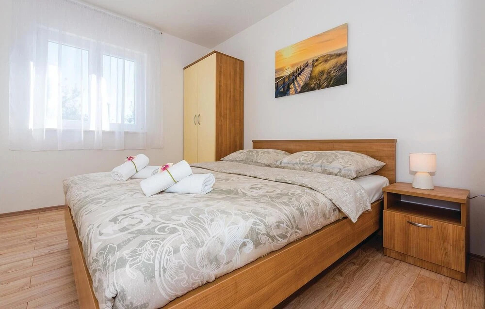 Six-Bedroom Holiday Home In Rogoznica
