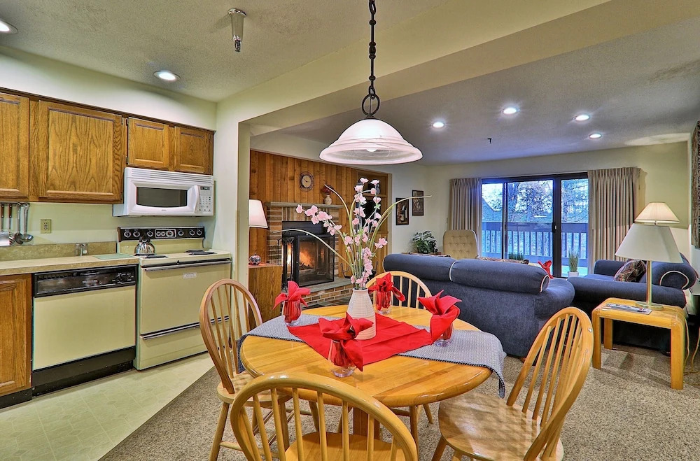 Mg 3b02 - Wow. Can You Get Any Closer? 1br/1ba Sleeps 4
