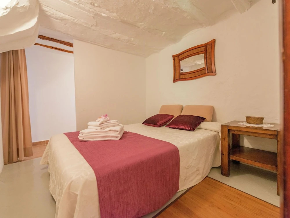 Authentic Finca with Swimming Pool & Hot Tub near Beach