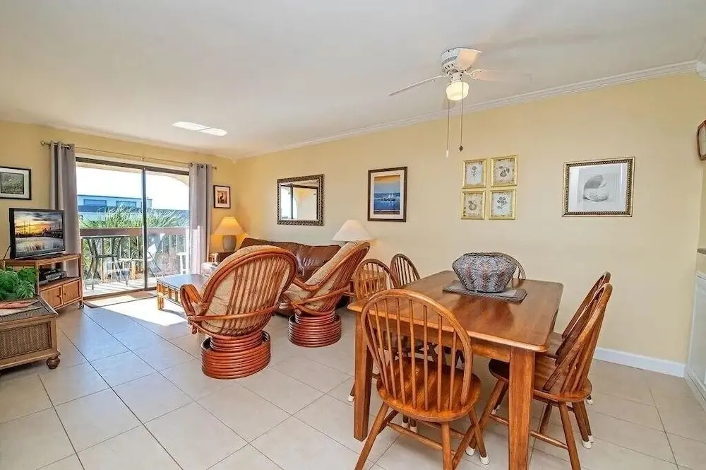 Updated Oceanfront, Oceanviews! 5 Hot Tubs 2 Resort Pools! Trolley St Augustine Beach