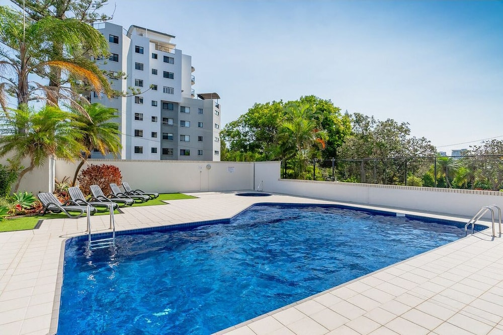 Burgess @ Kings Beach Apartments