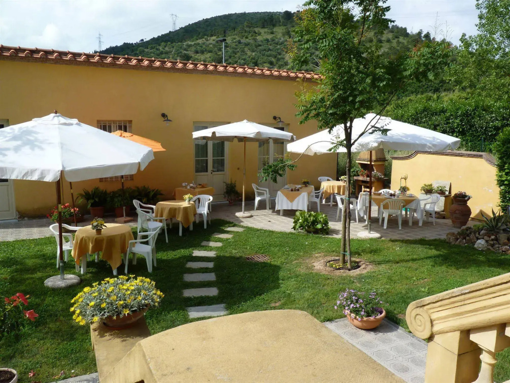 Marta Guest House