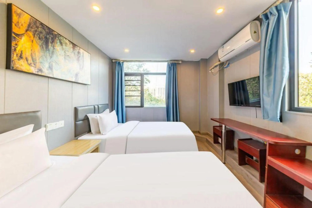 eShiguang Jing Hotel (Wuhan Software Engineering Vocational College)