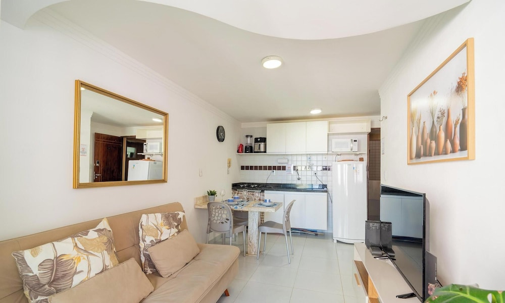 Apt in Condo w/ Pool 110m From the Beach Vem0306