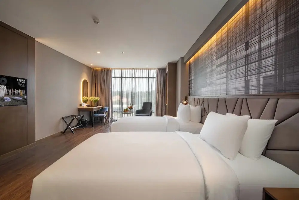 Nhat Ha Lavish Hotel