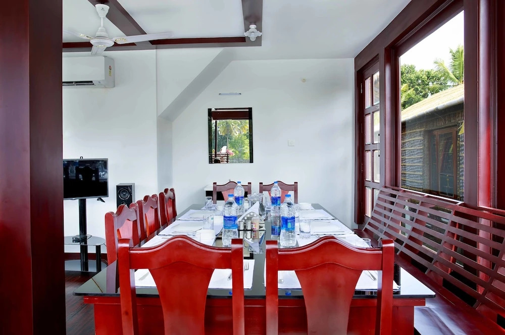 Sreekrishna Houseboat