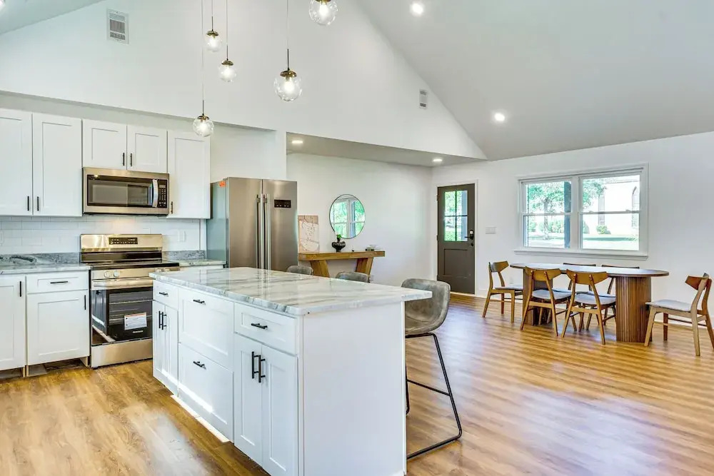 < 1 Mi to Downtown Pensacola: Quiet Home w/ Yard