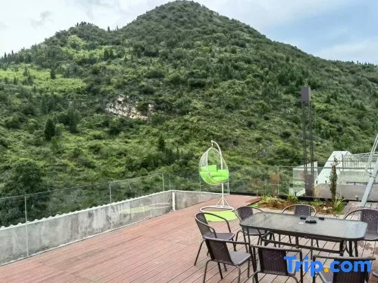 Yuexiang · Lianlian Buyi Mountain View Terrace Design Guesthouse