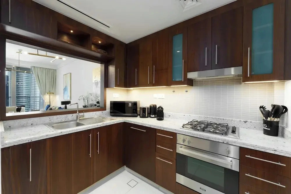Maison Privee - Inviting Apt with Fabulous Dubai Canal & Skyline Vws