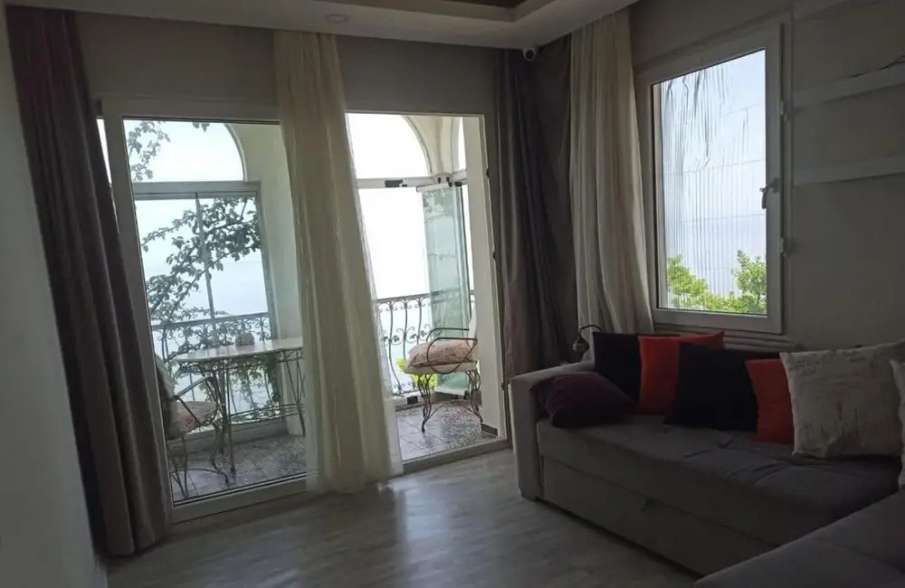 Amazing House With Balcony and Mesmerizing View Right Next to the Sea in Kusadasi