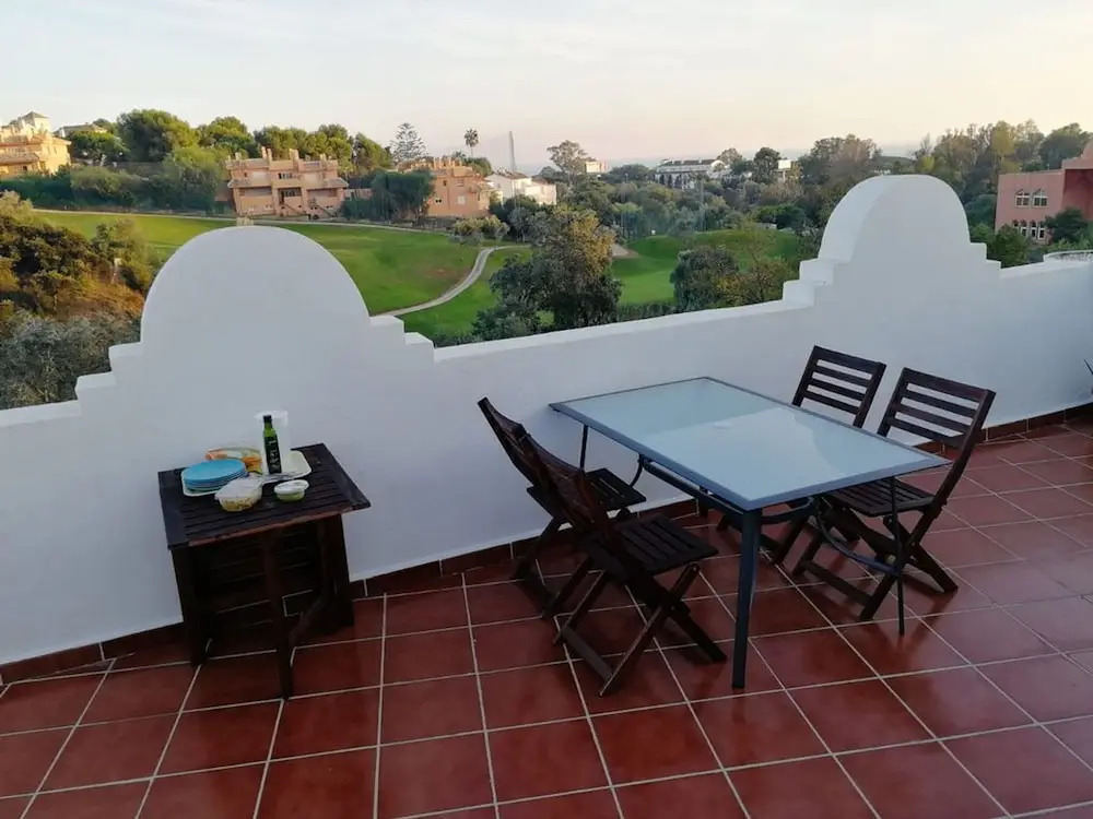Sunny and spacious apartment with own entrance to pool