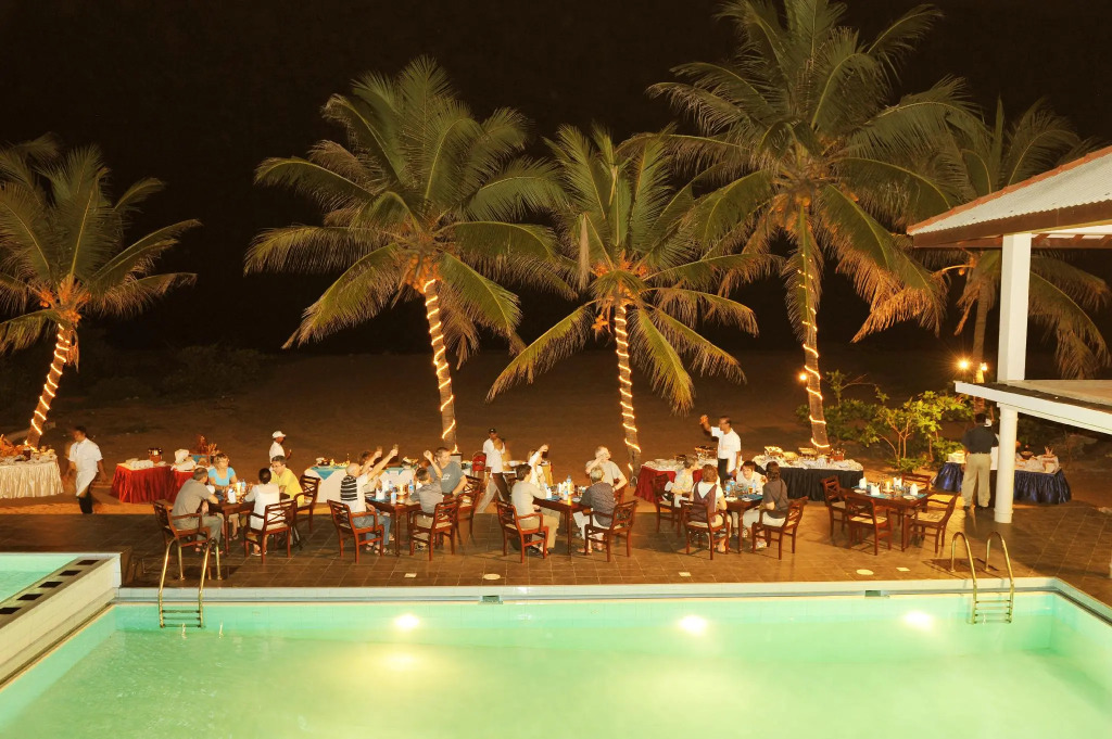 Catamaran Beach Hotel