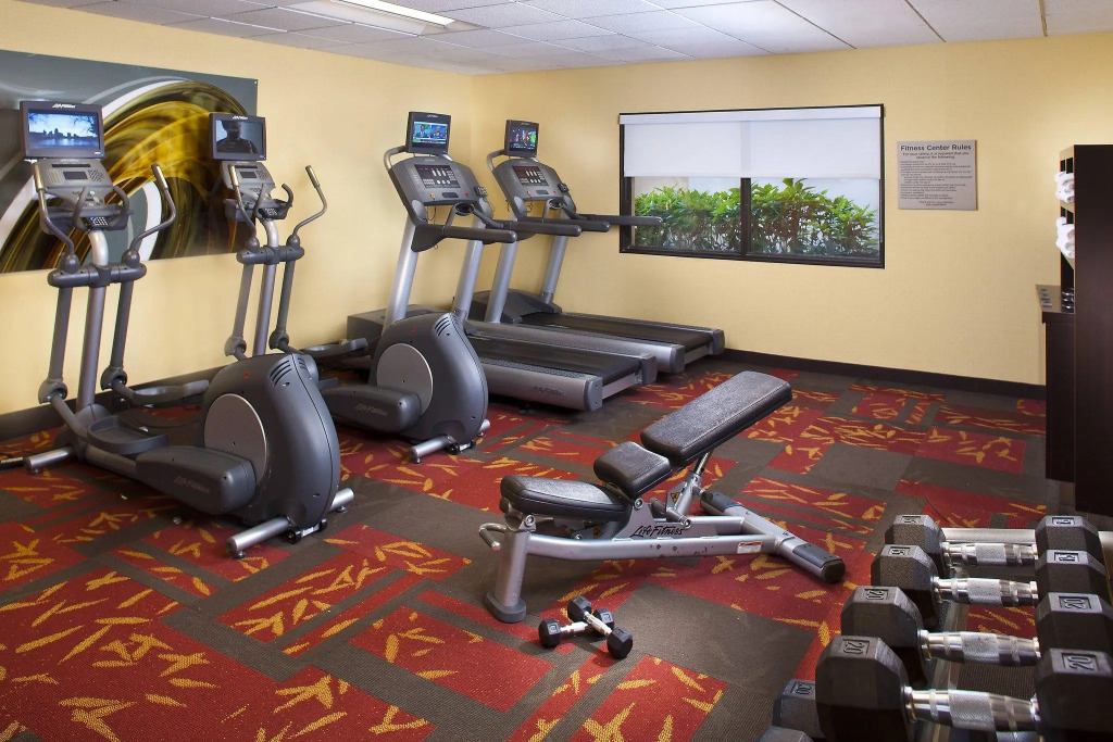 Courtyard by Marriott Memphis East/Park Avenue