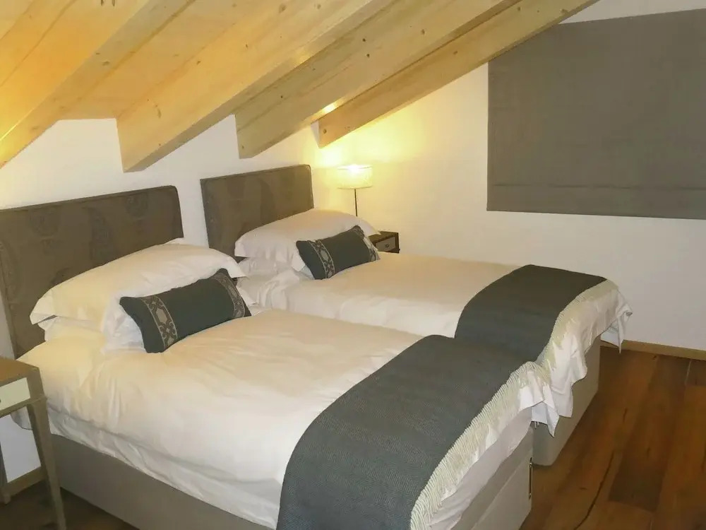 Chalet Heremence Near Les 4 Vallees Ski Area