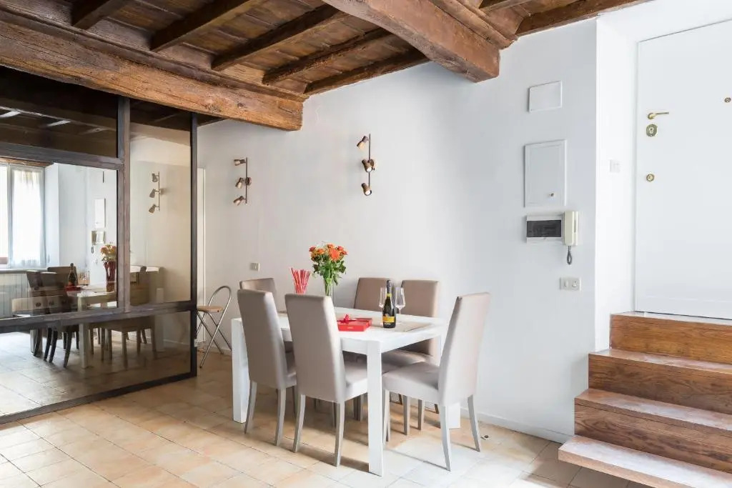 A World Aparts - Torre Argentina Apartments
