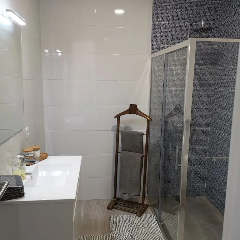 "room in Guest Room - Caparica Poshtel An Luxury Hostel"