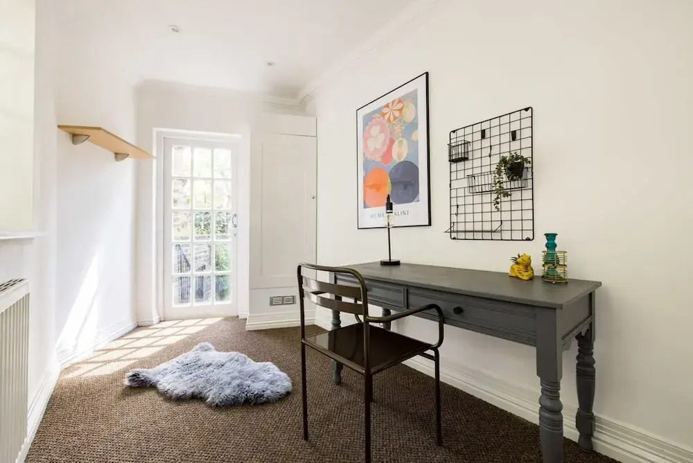 Spacious Apartment With Office Rear Terrace