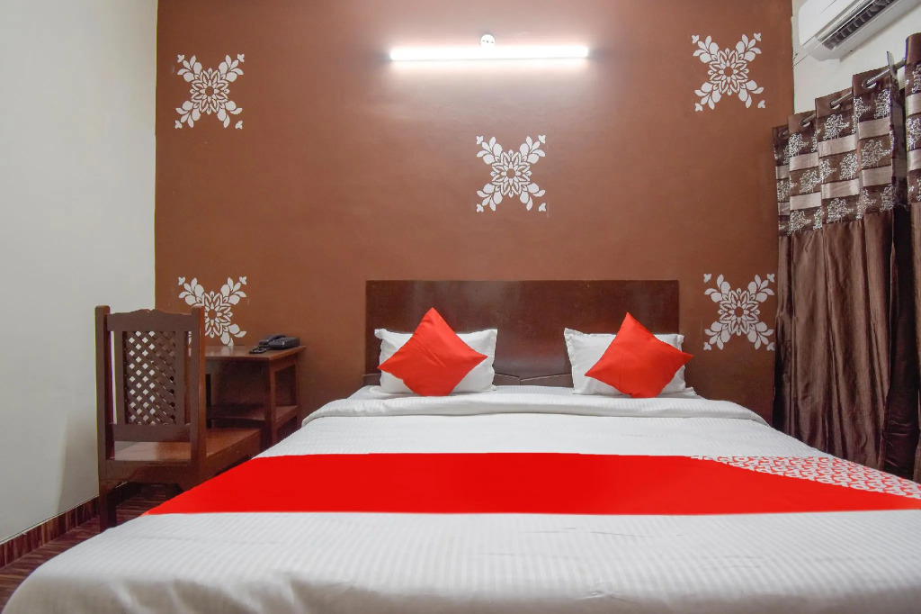 OYO 49882 Hotel Shiv Shakti