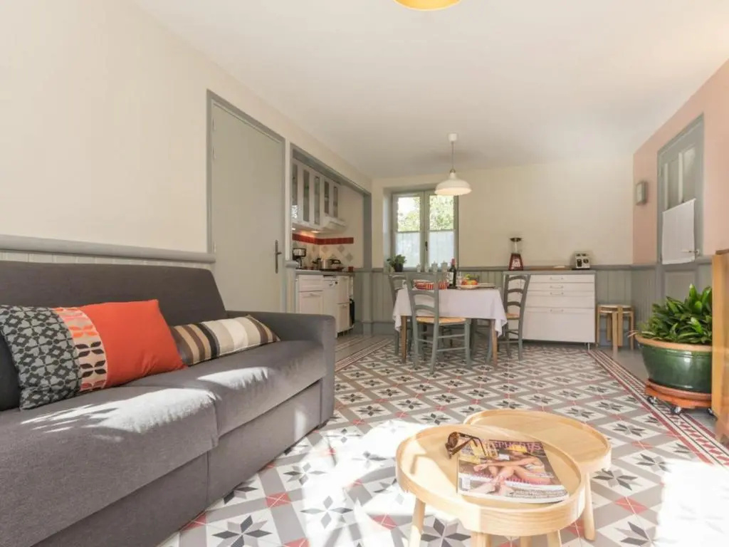 Maison de Maître rénovée avec jardin, terrasse et équipements modernes, au calme de la campagne. - FR-1-306-928