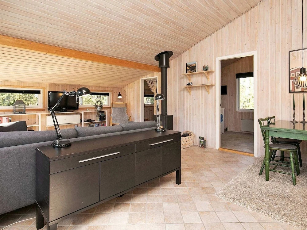 Peaceful Holiday Home in Ålbæk near Sea