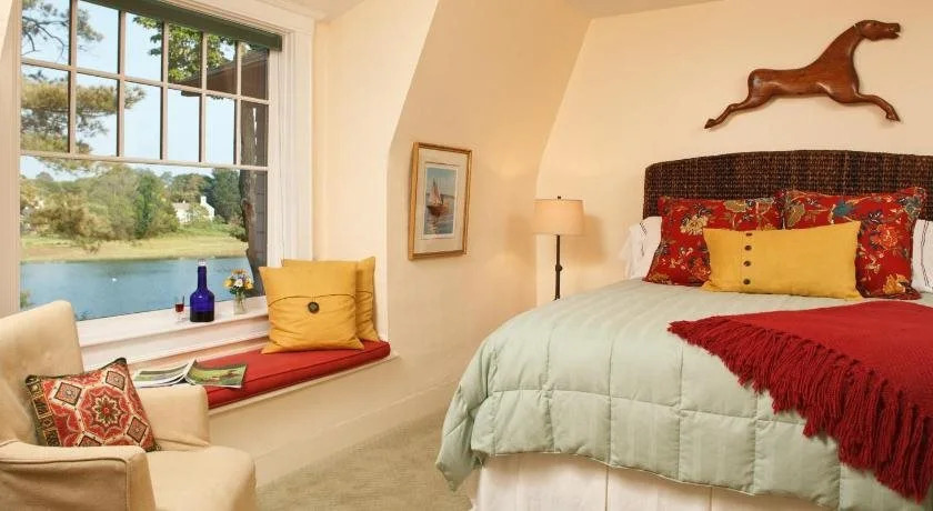Bufflehead Cove Inn