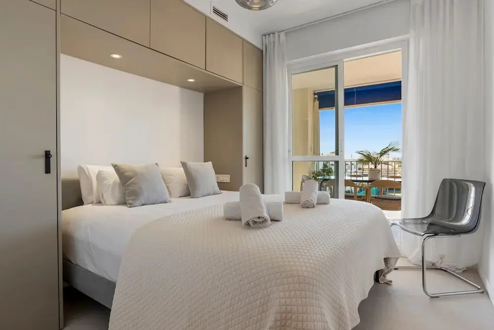 Sunny Getaway With Pool in Marbella - Ref M54