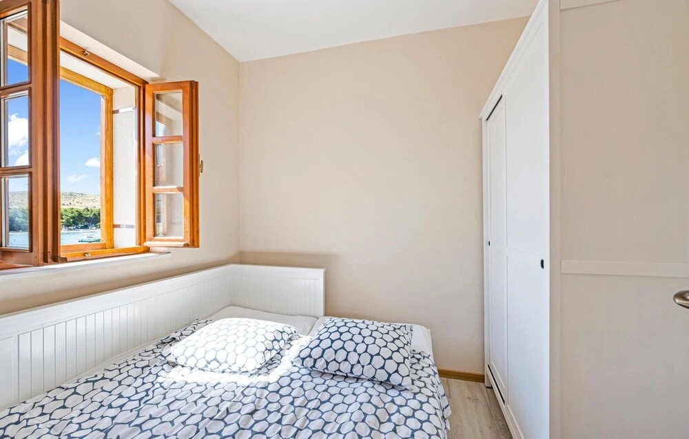 Awesome Apartment in Zaboric With 2 Bedrooms and Wifi