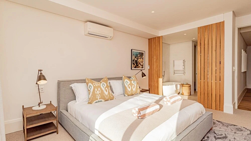 Modern Sea Point Apartment With Wonderful Sea Views Alpha Sunsets