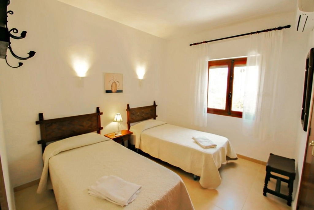 Tere - holiday home with private swimming pool in Calpe