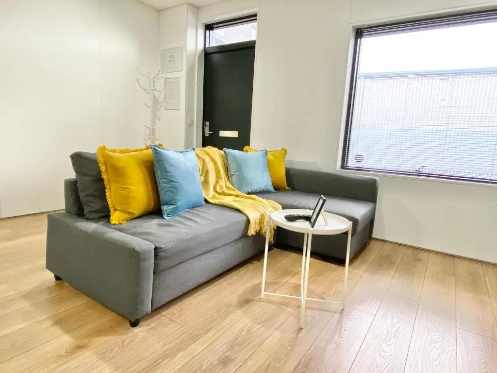 Large Townhouse 5 Beds with Two Parking Spaces - Manchester City Centre