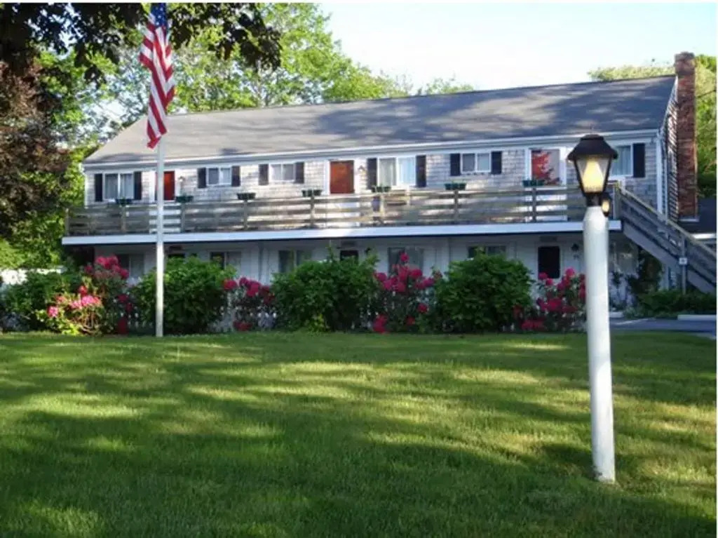 Sesuit Harbor House