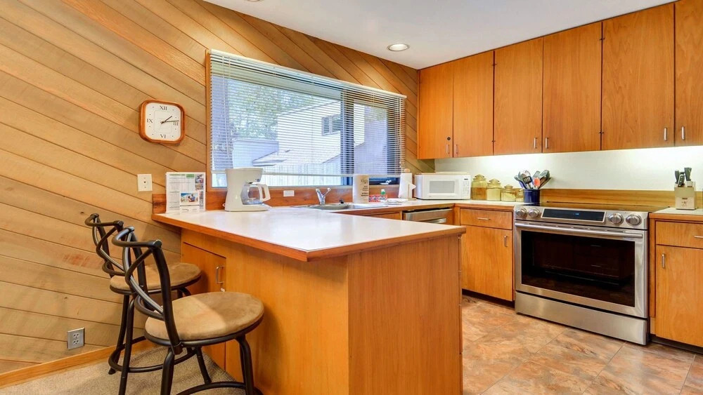 Meadow House 24