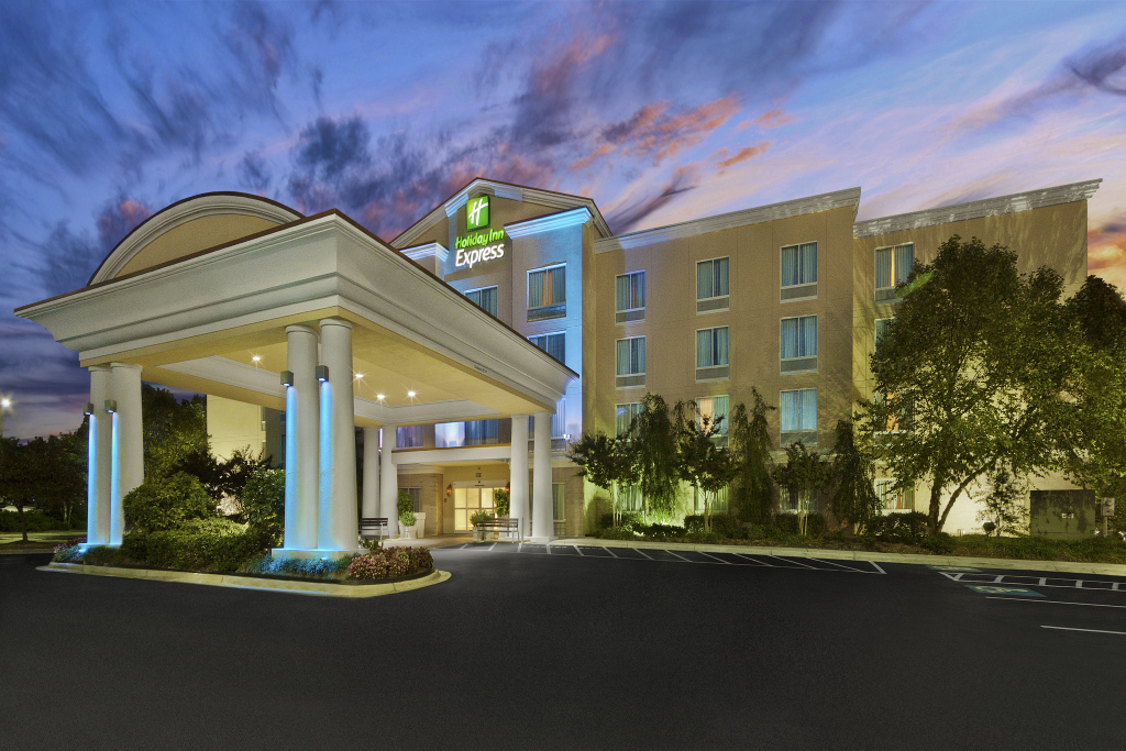 Holiday Inn Express Hotel & Suites - Concord by IHG