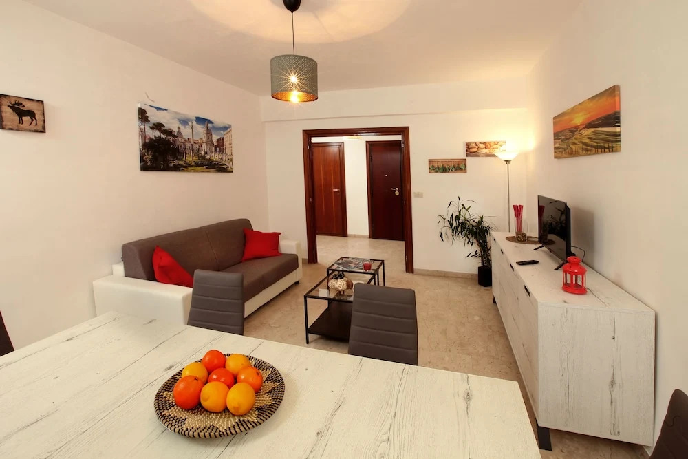 Floriana Home