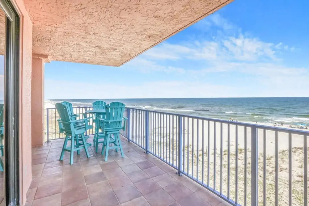 Four Seasons 402-e Private Fishing Pier