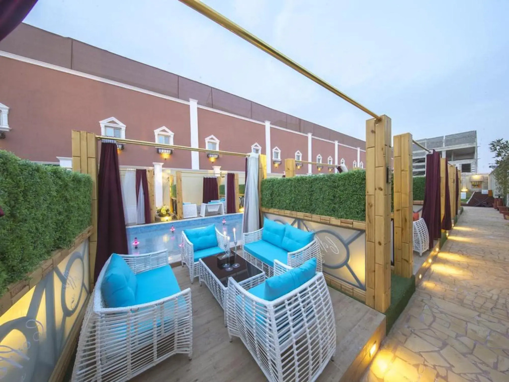 Rollins Hotel