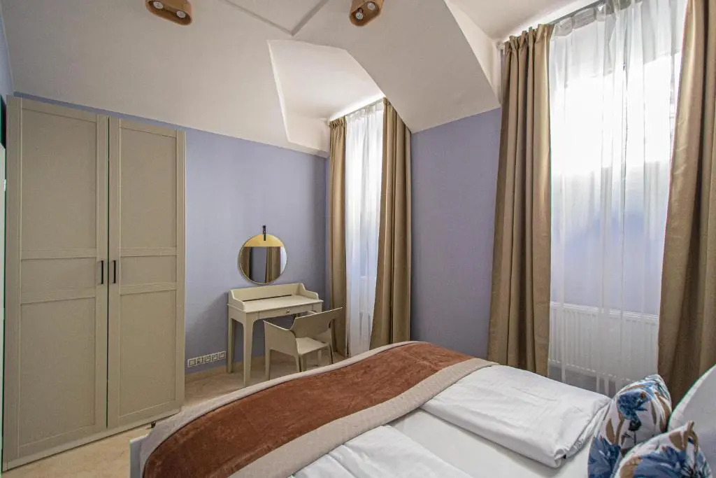 Modern and Spacious Apartments in City Center