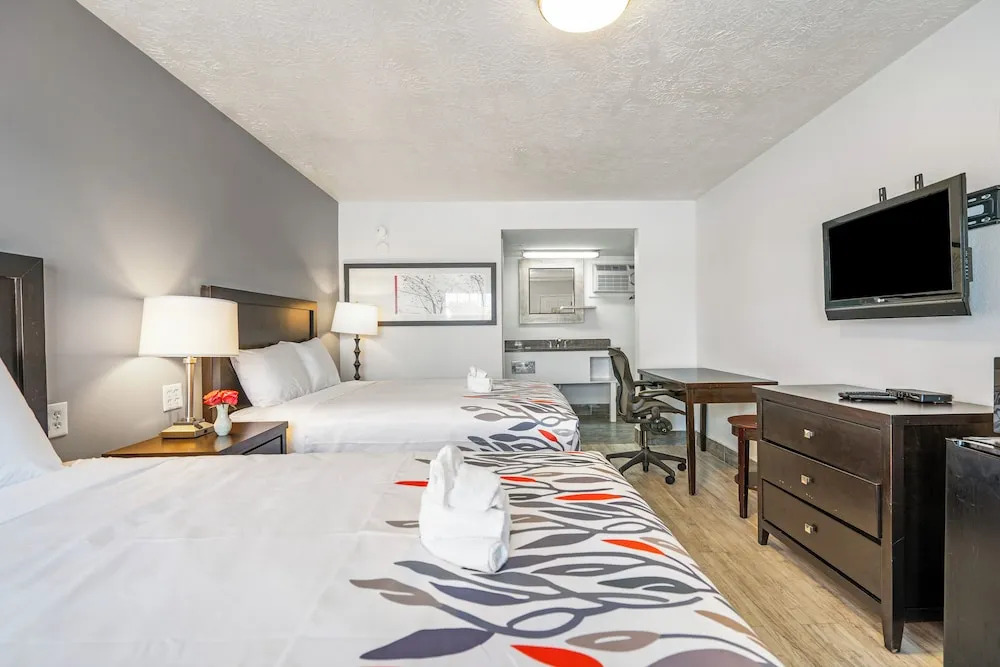 Budgetel Inn and Suite