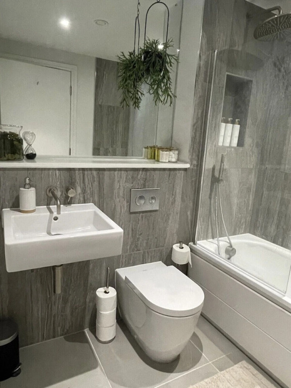 Harbourside Hideaway - Superb Flat With Terrace