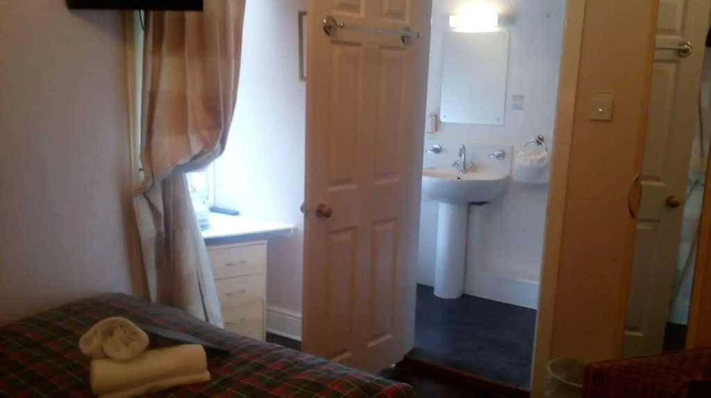 Aynetree Guest House