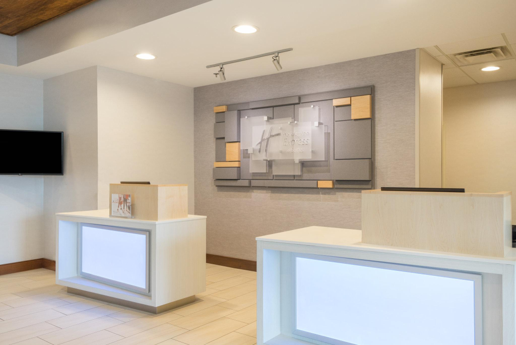 Holiday Inn Express Hotel & Suites Frankfort by IHG