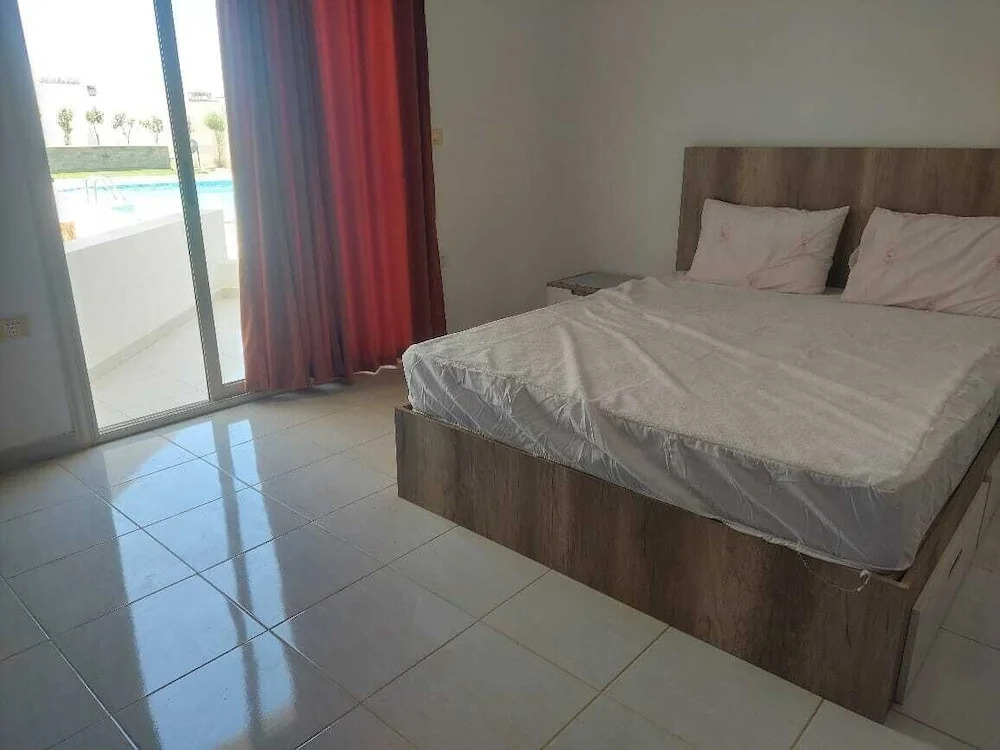 La bonita compound