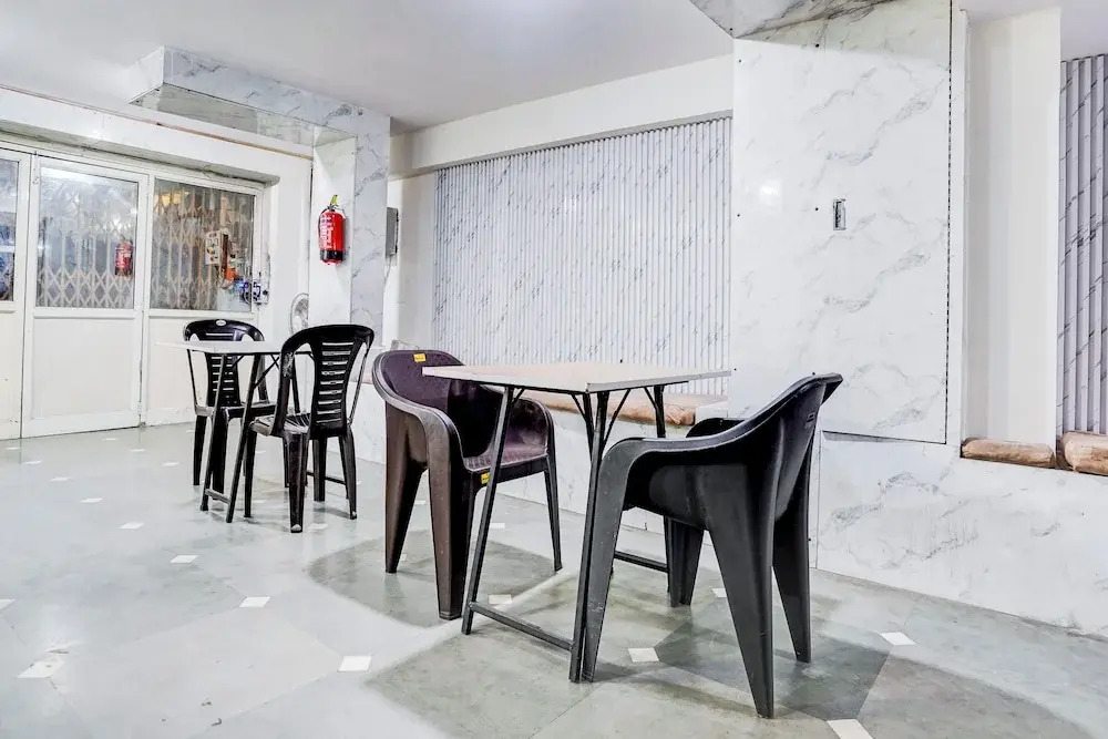 Kings Court Hotel Pitampura
